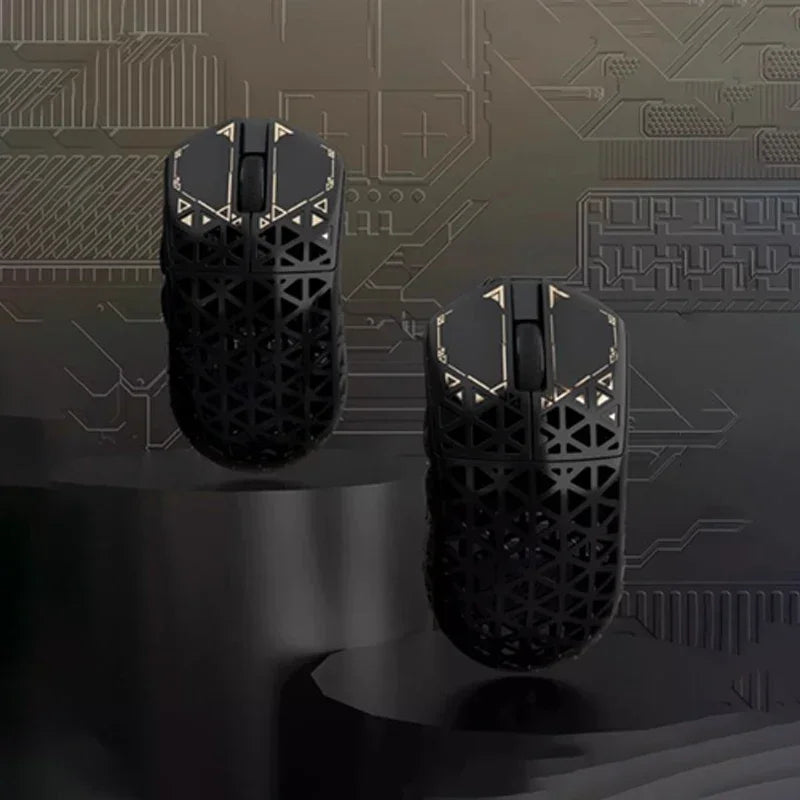 IPI Float Wireless Carbon Fibre Mouse Tri Mode 8K Paw3395 Bluetooth Gaming Mouse 8000Hz Hollow Out Mice Customize For E-sports